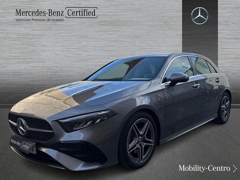 Usado Mercedes A180 116 CV (85 kW) 2024 Gris montaña Utilitario