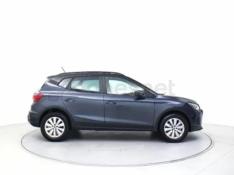 Usado Seat Arona Style 115 CV (84 kW) 2025 Gris / plata SUV