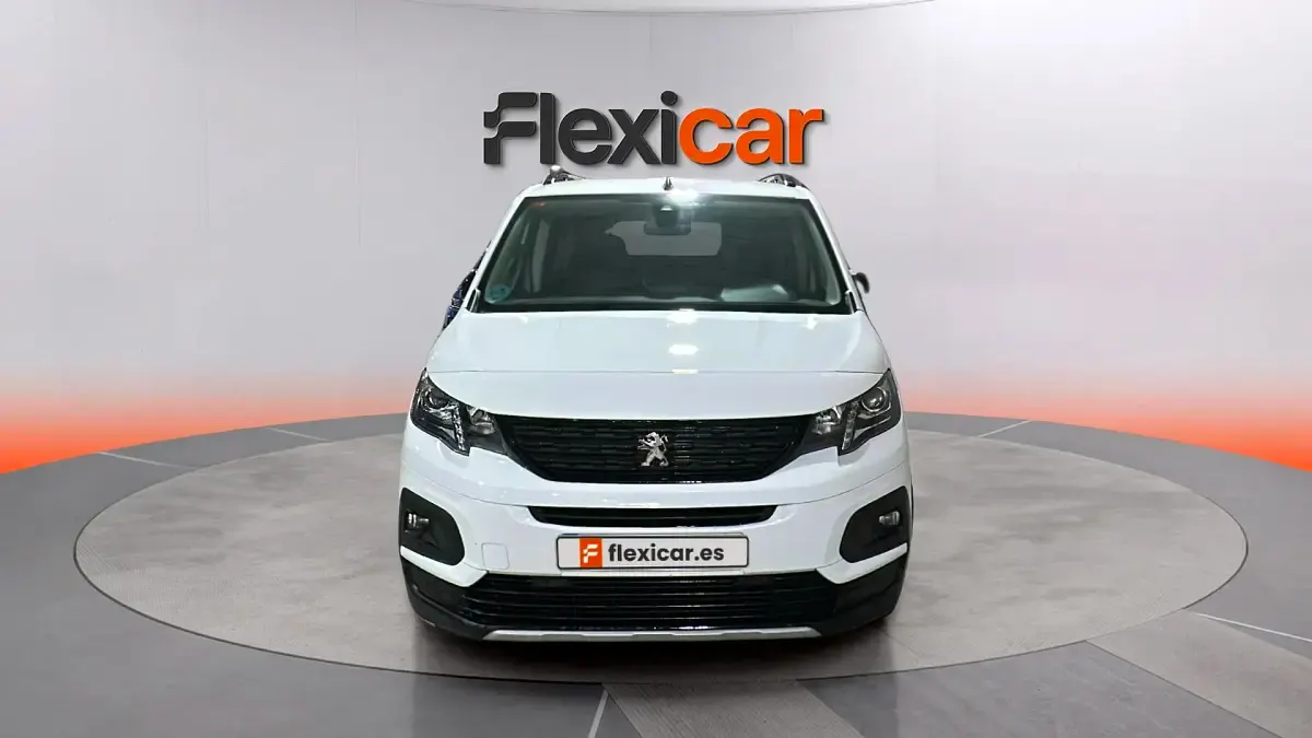 Usado Peugeot Rifter GT 131 CV (96 kW) 2023 Blanco Monovolumen