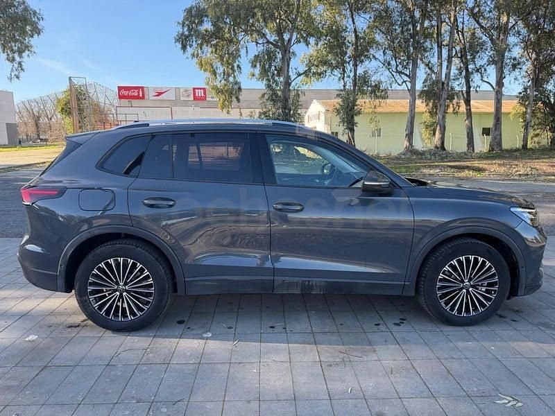 Usado VW Tiguan Life 150 CV (110 kW) 2024 Gris / plata SUV