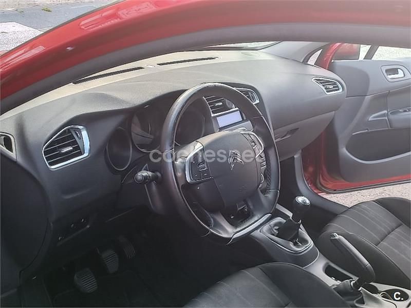 Usado Citroën C4 Live 99 CV (72 kW) 2016 Rojo Berlina