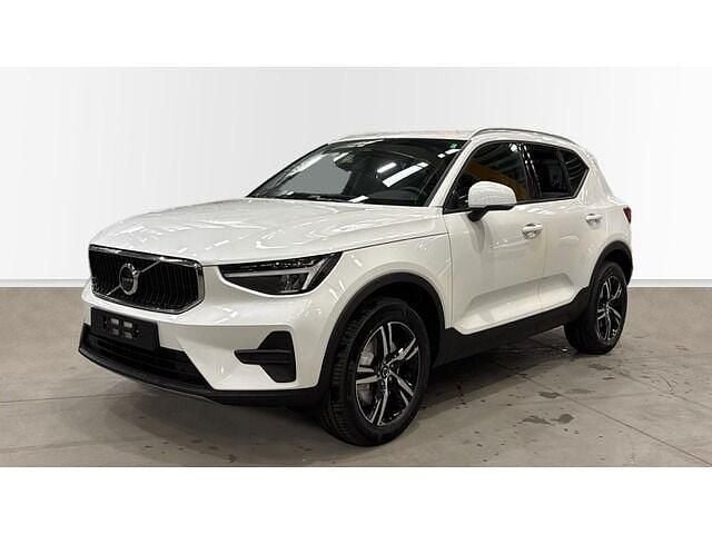 Blanco Nuevo 2025 Volvo XC40 Core SUV | 36.900 € (Precio justo) - Imagen 1/3