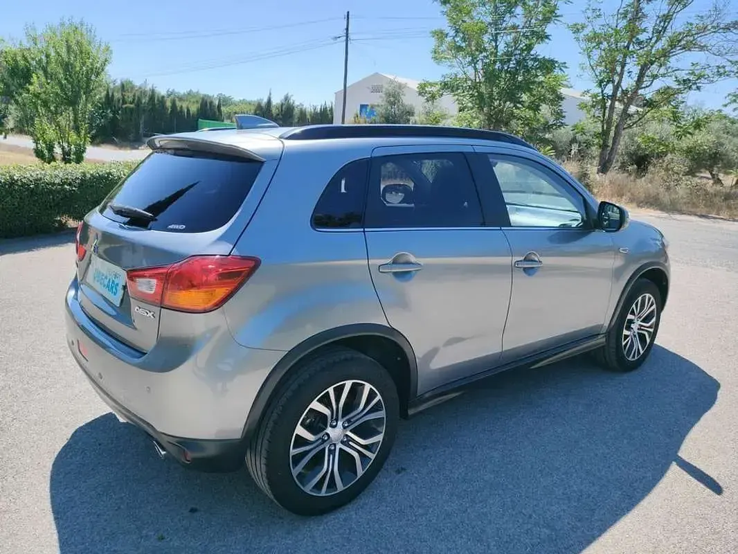 Usado Mitsubishi ASX Motion 114 CV (83 kW) 2017 Gris SUV