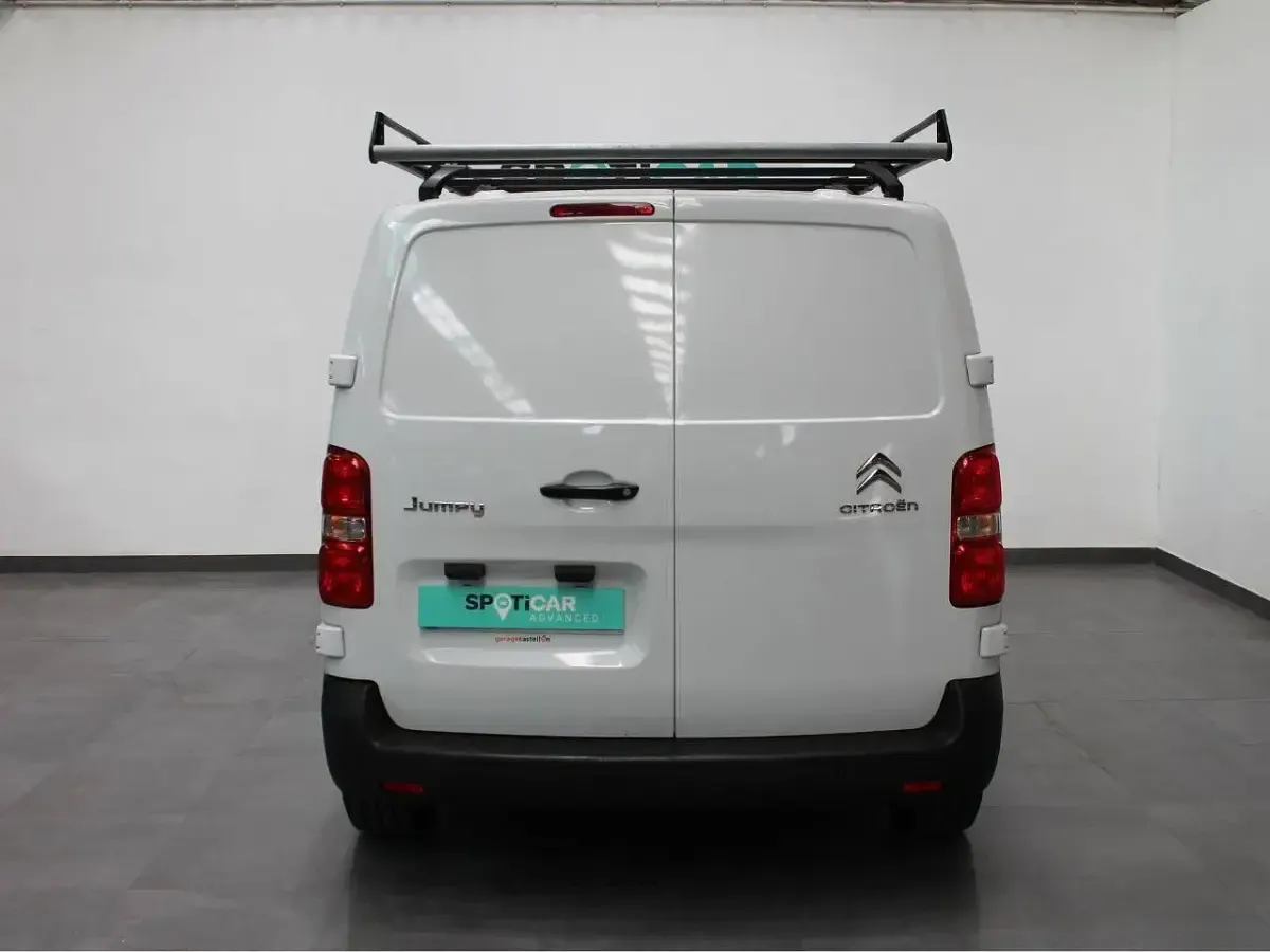 Usado Citroën Jumpy 102 CV (75 kW) 2022 Blanco Monovolumen