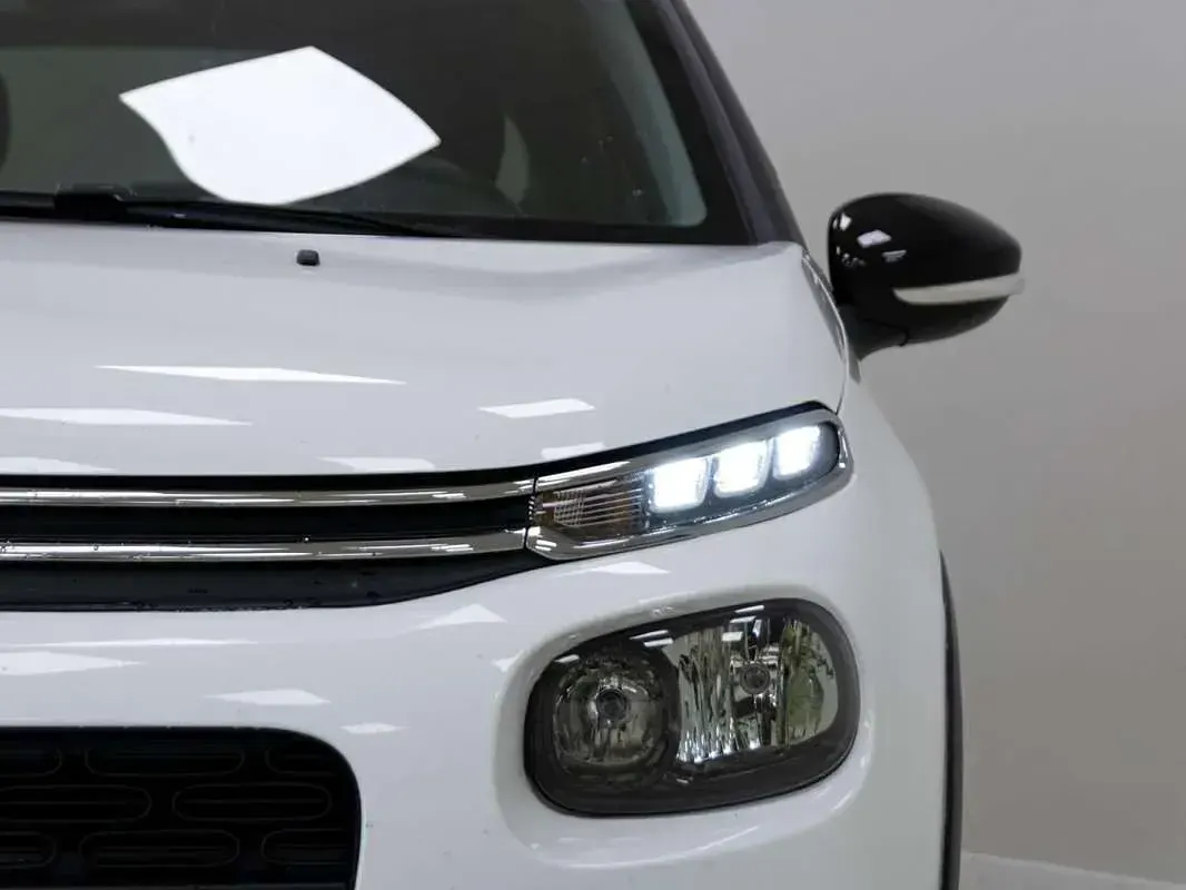 Usado Citroën C3 Feel 110 CV (80 kW) 2017 Blanco Utilitario