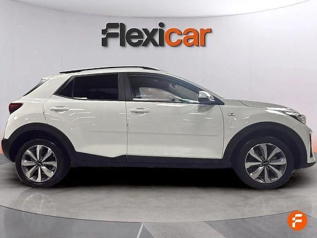 Usado Kia Stonic 100 CV (73 kW) 2022 Blanco SUV