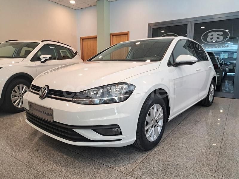 Blanco Usado 2018 VW Golf VII Advance Berlina | 13.500 € (Buen precio) - Imagen 1/4