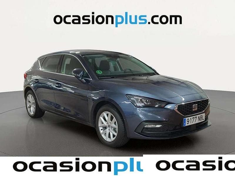 Usado Seat Leon Style 116 CV (85 kW) 2025 Gris Utilitario