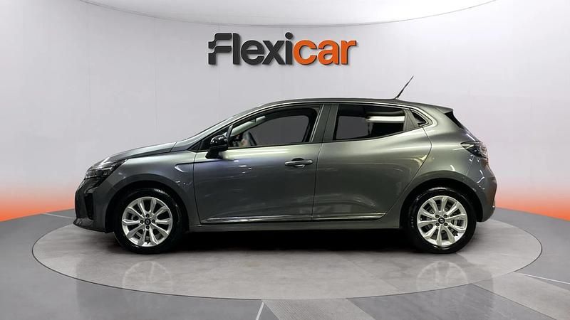 Käytetty Renault Clio V Evolution 101 HP (74 kW) 2025 Harmaa Sedan