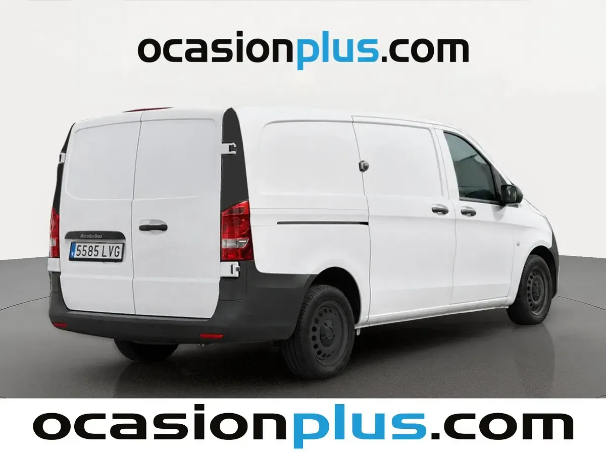 Usado Mercedes Vito 102 CV (75 kW) 2021 Negro Van