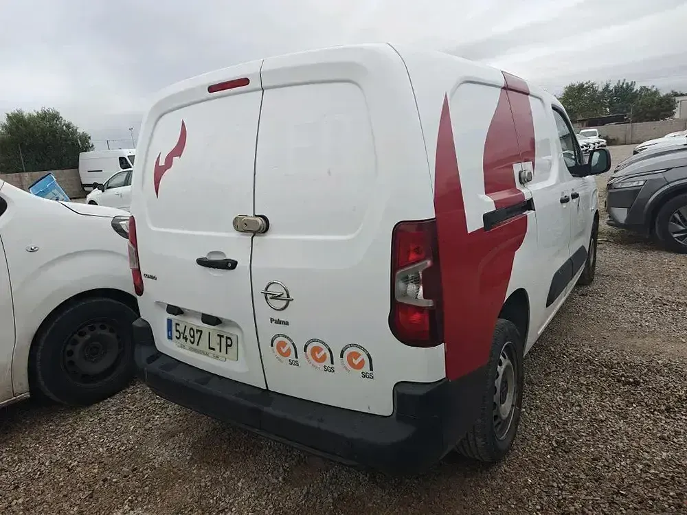 Usado Opel Combo 102 CV (75 kW) 2021 Blanco Monovolumen