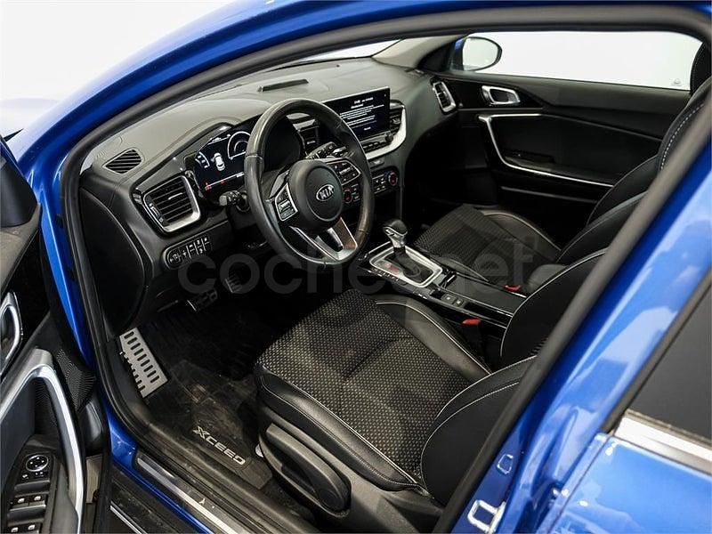 Usado Kia Ceed 141 CV (103 kW) 2022 Azul Utilitario