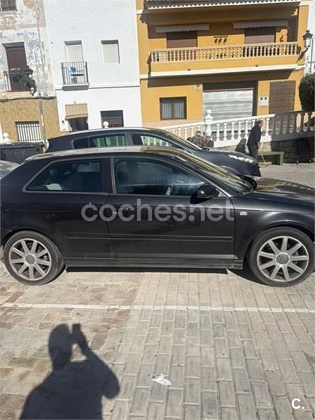 Usado Audi A3 Attraction 140 CV (102 kW) 2004 Negro Utilitario