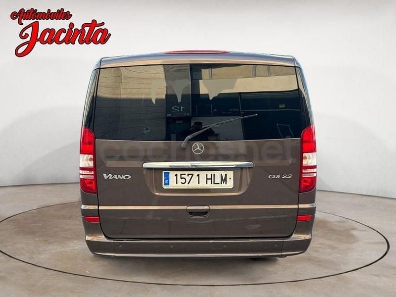 Usado Mercedes Viano 163 CV (119 kW) 2012 Marrón Monovolumen