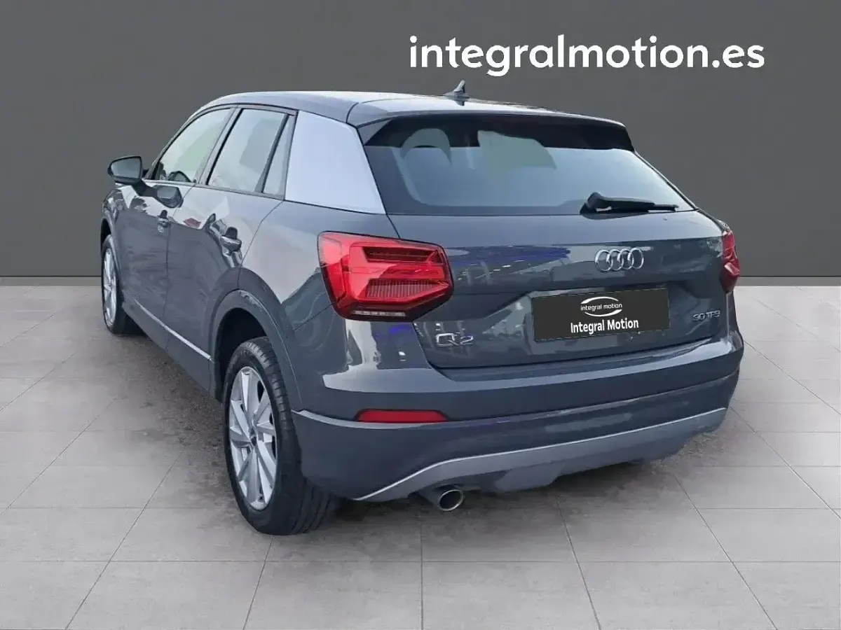 Usado Audi Q2 Design 115 CV (84 kW) 2019 Gris SUV