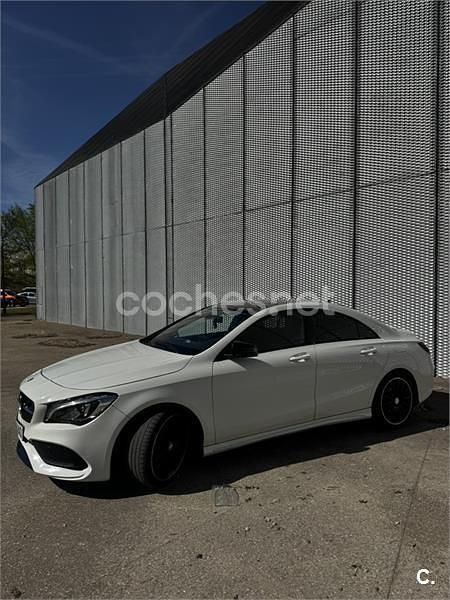 Usado Mercedes CLA220 177 CV (130 kW) 2017 Blanco Berlina