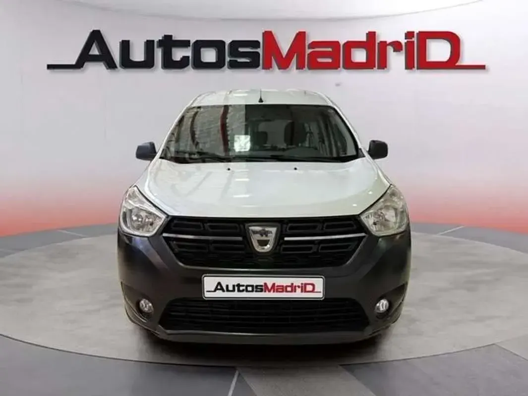 Usado Dacia Dokker Essentiel 102 CV (75 kW) 2018 Blanco Monovolumen