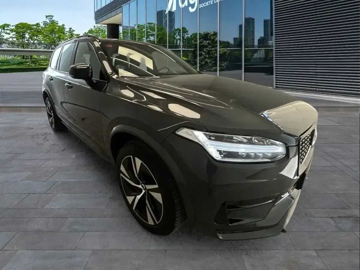 Usado Volvo XC90 R-Design 235 CV (172 kW) 2021 Gris SUV