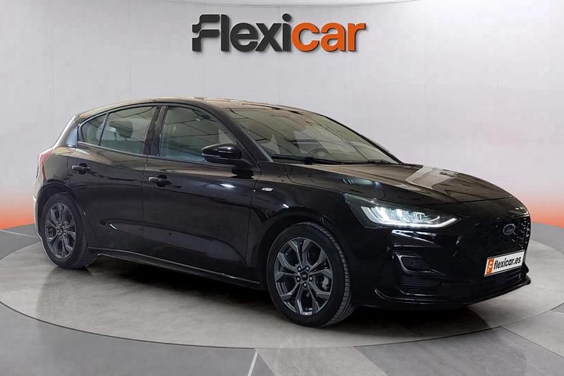Negro Usado 2023 Ford Focus ST-Line Berlina | 16.980 € (Buen precio) - Imagen 1/4