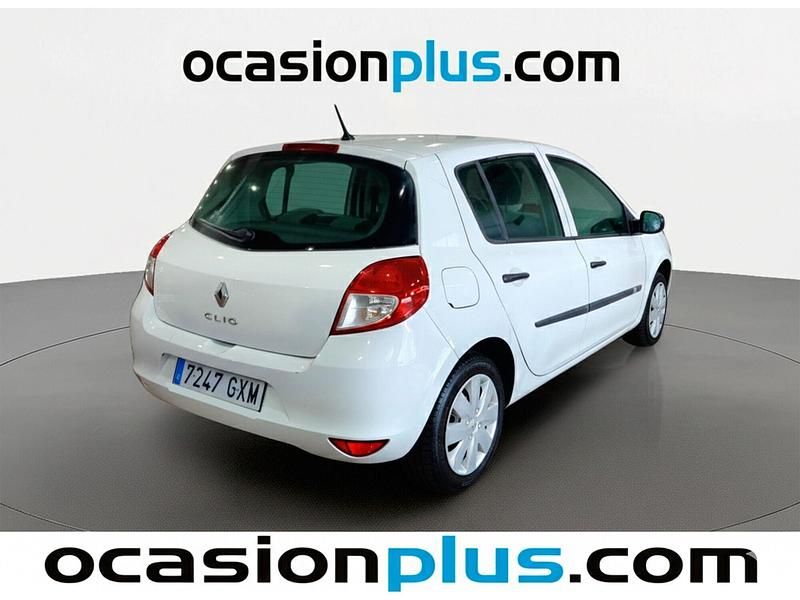 Usado Renault Clio II Expression 75 CV (55 kW) 2010 Blanco Utilitario