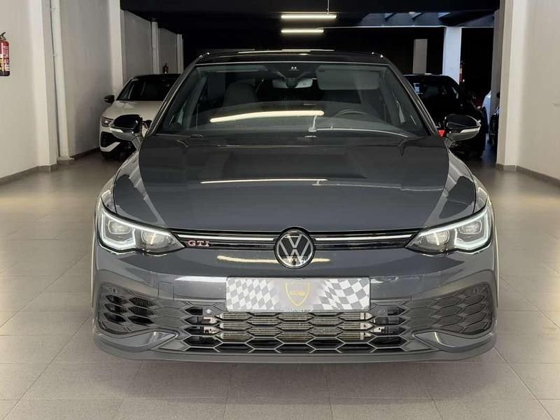 Usado VW Golf VIII GTI 300 CV (220 kW) 2023 Gris Utilitario
