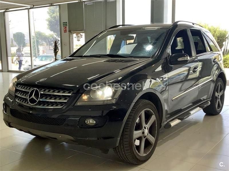 Negro Usado 2009 Mercedes ML320 Edition 1 SUV | 13.999 € (Precio justo) - Imagen 1/4
