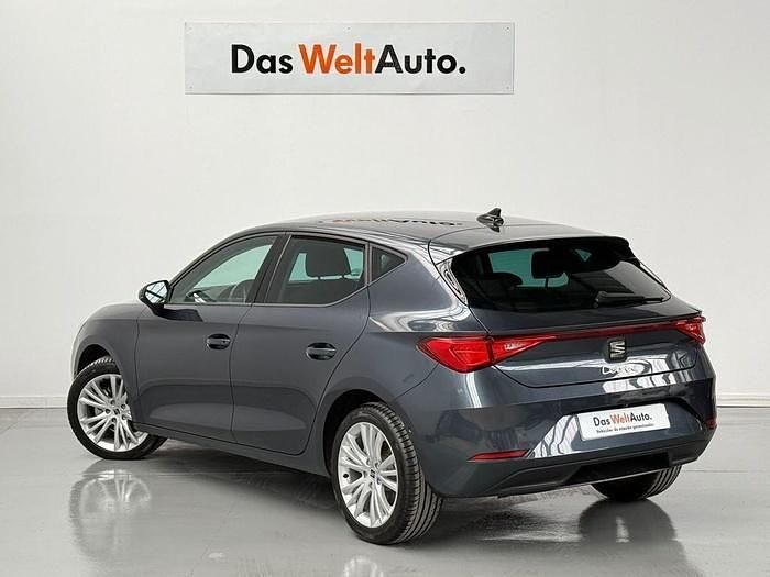 Gris Usado 2024 Seat Leon Style | 23.300 € (Buen precio) - Imagen 1/4