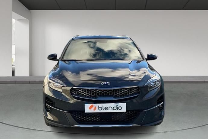 Usado Kia XCeed 137 HP (100 kW) 2020 Cinzento SUV