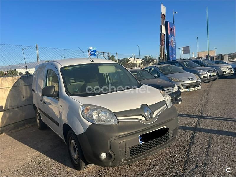 Blanco Usado 2010 Renault Kangoo Monovolumen | 6990 € (Precio justo) - Imagen 1/4