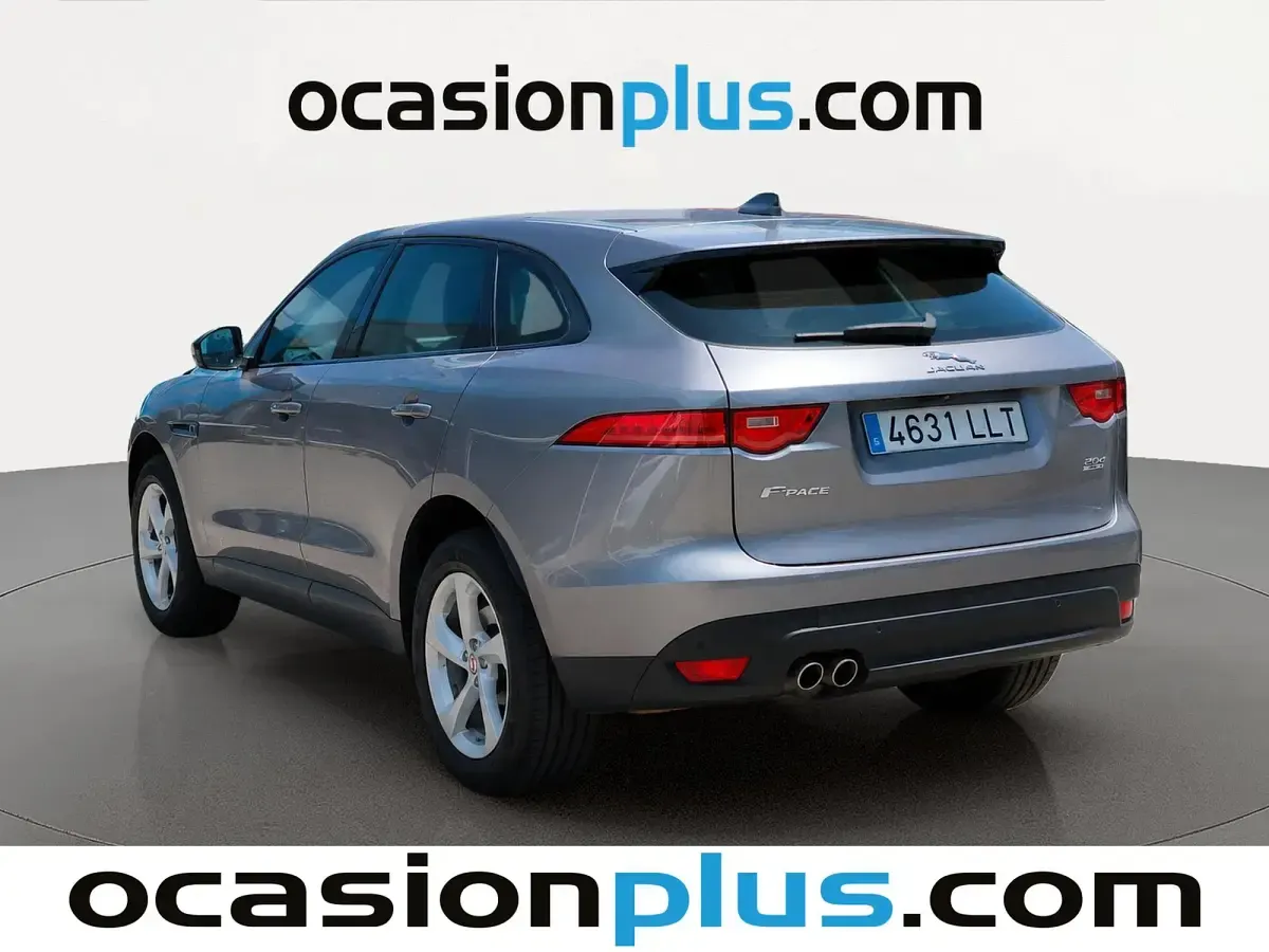 Usado Jaguar F-Pace Prestige 180 CV (132 kW) 2020 Gris SUV