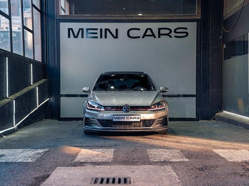 Usado VW Golf VII GTI 245 CV (180 kW) 2019 Gris / plata Berlina