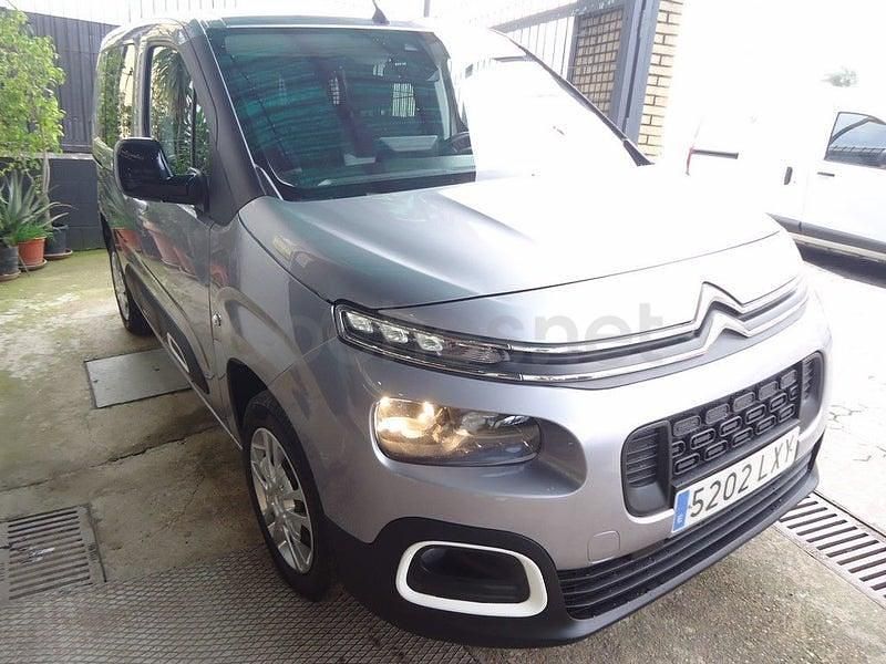 Usado Citroën Berlingo Business Class 102 CV (75 kW) 2022 Gris / plata Monovolumen