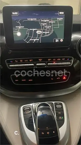 Usado Mercedes V250 Avantgarde 190 CV (139 kW) 2015 Negro Monovolumen
