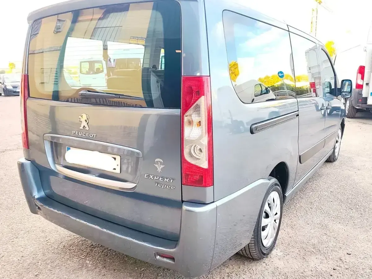 Usado Peugeot Expert Active 126 CV (92 kW) 2015 Gris Van