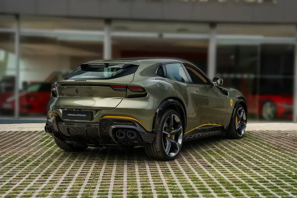 Usado Ferrari Purosangue 724 CV (532 kW) 2024 Verde metalizado SUV