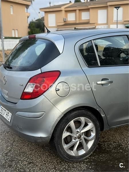 Usado Opel Corsa Selective 85 CV (62 kW) 2013 Gris / plata Utilitario