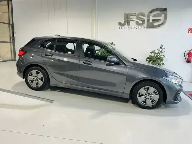 Occasion BMW 116 116 PK (85 kW) 2020 Grijs Hatchback