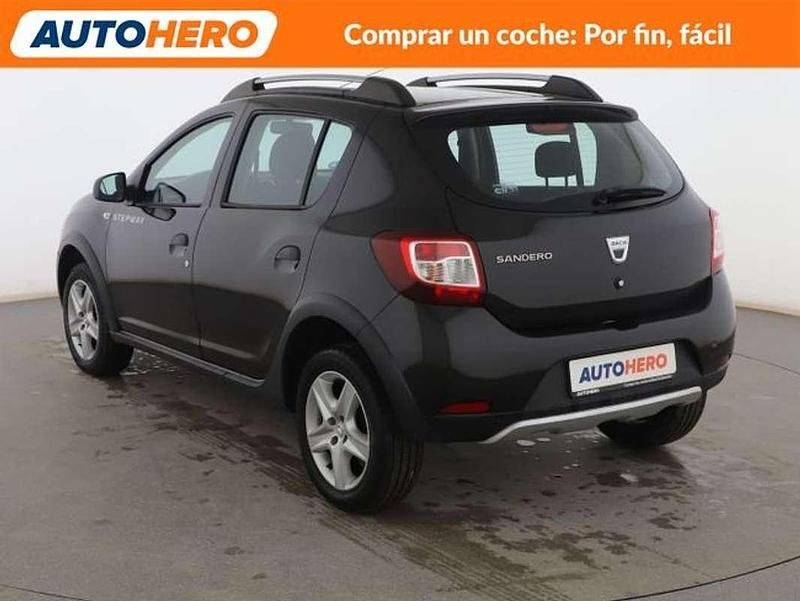 Usado Dacia Sandero Stepway 90 CV (66 kW) 2016 Negro Utilitario