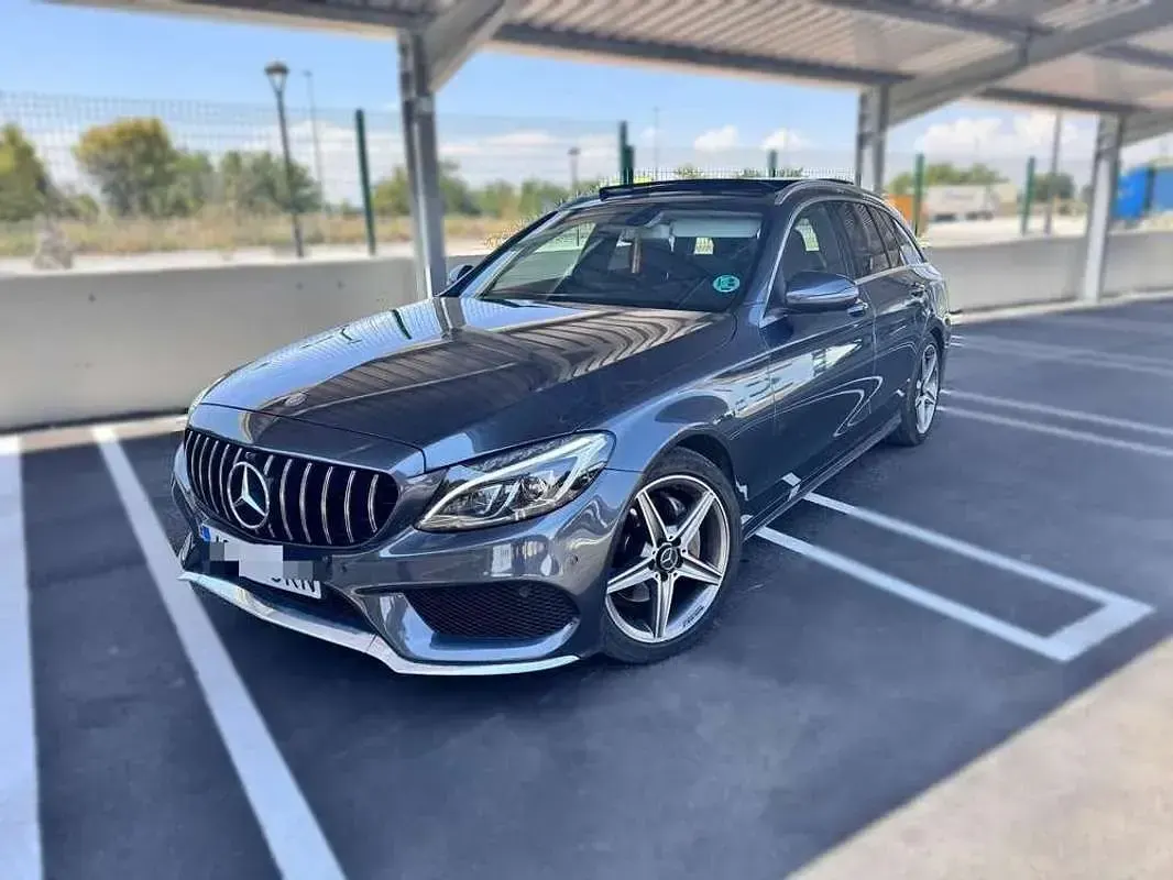 Usado Mercedes C220 AMG 170 CV (125 kW) 2015 Azul Familiar