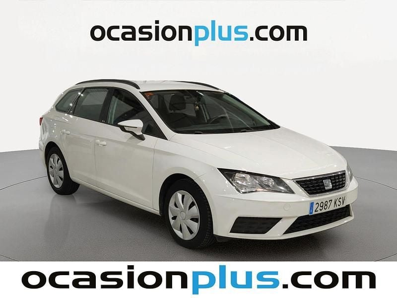 Usado Seat Leon Reference 115 CV (84 kW) 2019 Blanco Monovolumen