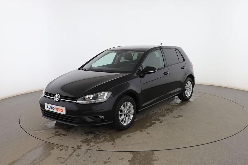 Usado VW Golf VII 116 CV (85 kW) 2018 Negro Utilitario
