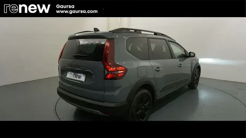 Usado Dacia Jogger Extreme 140 CV (102 kW) 2025 Gris Monovolumen