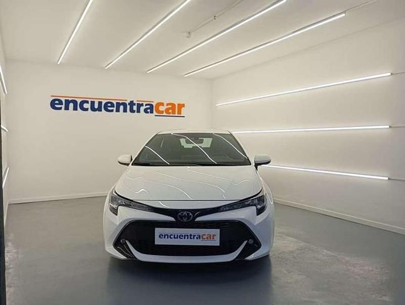 Używany Toyota Corolla Active 122 KM (89 kW) 2022 Biały Hatchback