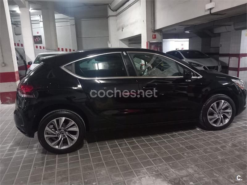 Usado Citroën DS4 92 CV (67 kW) 2014 Negro Utilitario