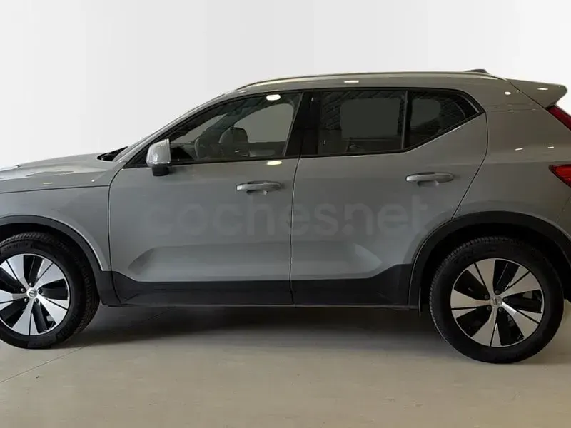 Usado Volvo XC40 Core 163 CV (119 kW) 2025 Gris / plata SUV
