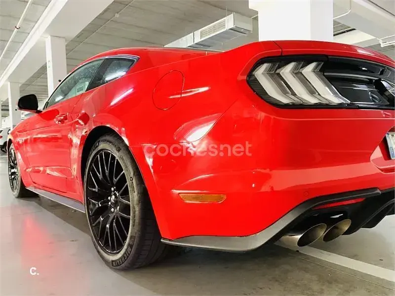 Usado Ford Mustang GT 450 CV (330 kW) 2018 Rojo Coupe