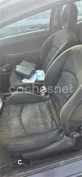 Usado Peugeot 206 90 CV (66 kW) 2002 Negro Berlina