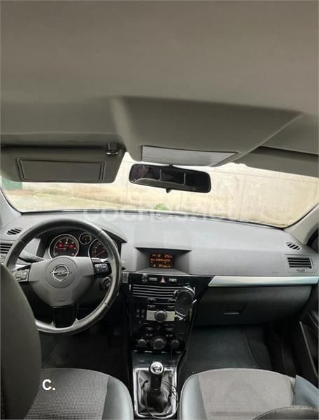 Negro Usado 2009 Opel Astra Cosmo Berlina | 4900 € (Precio justo) - Imagen 1/2