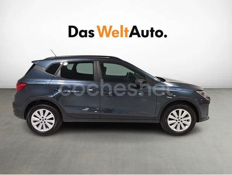 Usado Seat Arona Style 115 CV (84 kW) 2024 Gris / plata SUV