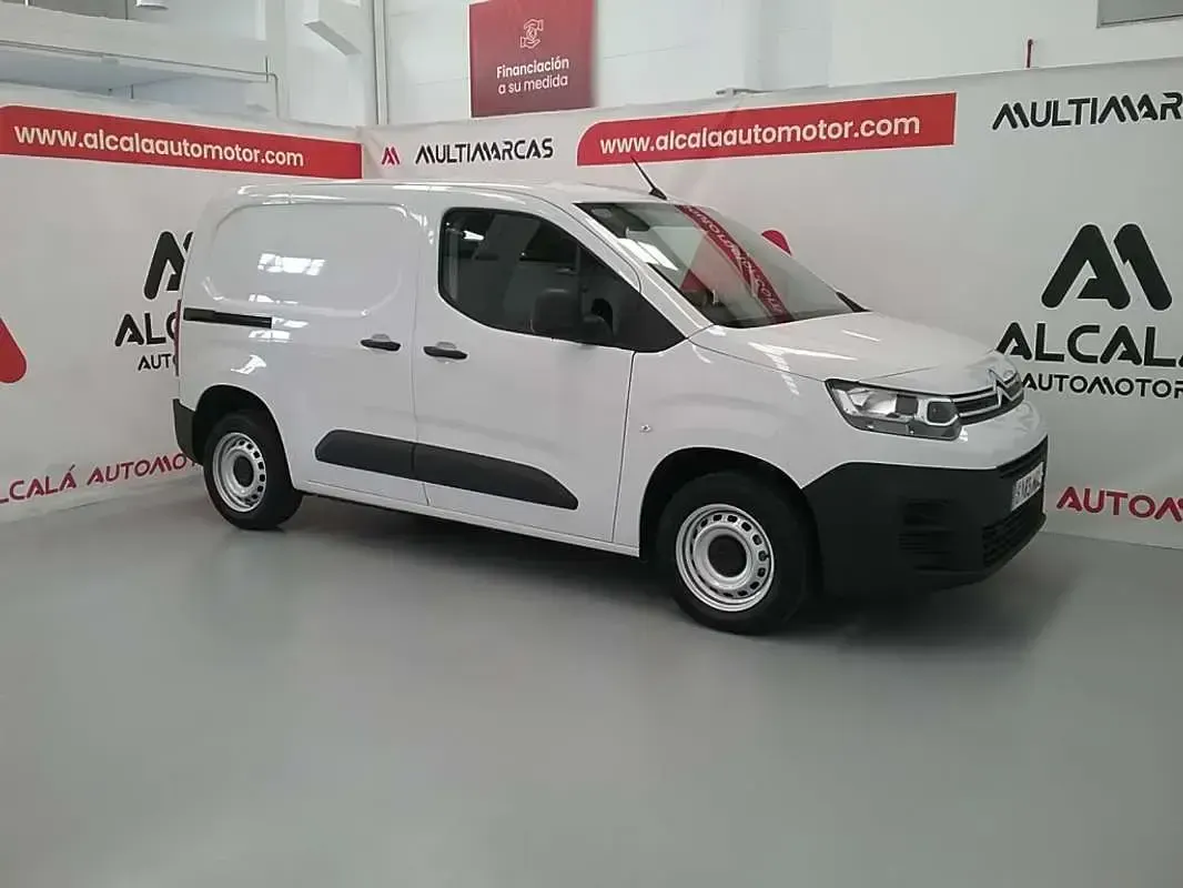Usado Citroën Berlingo 102 CV (75 kW) 2022 Blanco Monovolumen